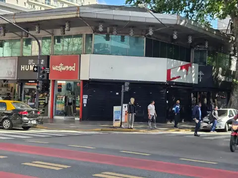 LOCAL CABILDO ESQUINA BLANCO ENCALADA, FOCO COMERCIAL  