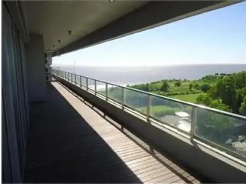 Departamento en Venta en Olivos Vias/Rio, USD 690.000