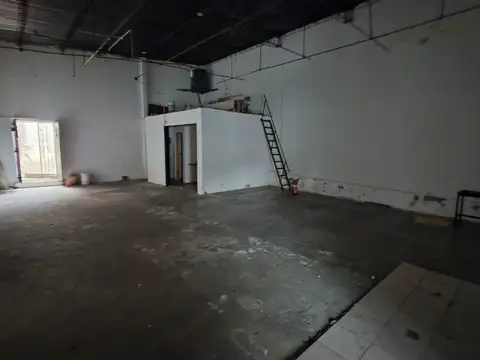 Local en Venta en Piñeyro, USD 230.000