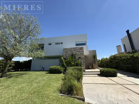 Casa en alquiler anual San Matias