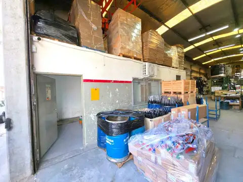 Galpon en Venta 43,30  mts Fondo