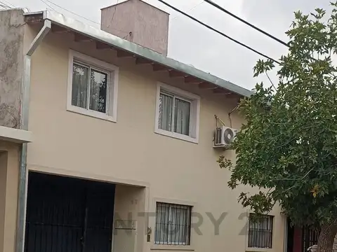 Guiraldes 400, Piso 0