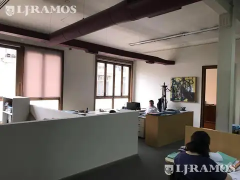 Oficina en Venta 80 años