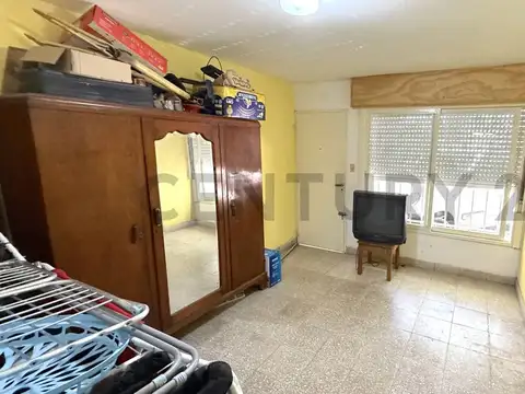 Casa 5 ambientes con 1 baño