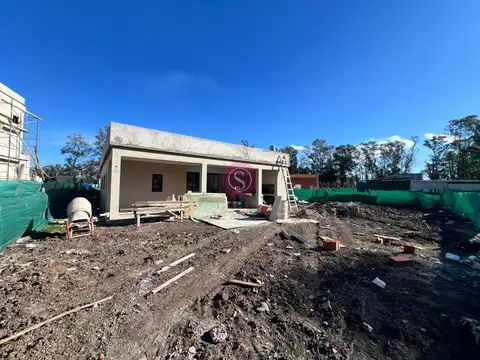 Casa  en Venta en Santa Sofía, Pilar del Este, Pilar