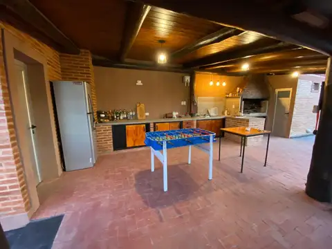 Quinta en Venta con 2 cocheras