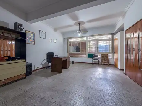 Casa 6 ambientes con 3 baños