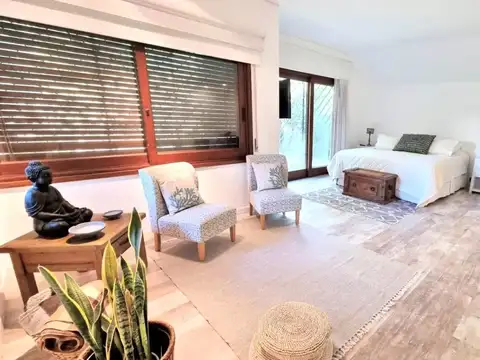 Casa 5 ambientes con 4 baños