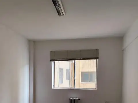 Av. Colon 184 , Piso 4