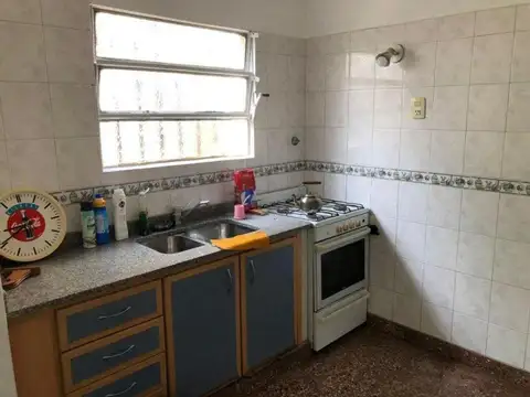 PH al Frente de 3 ambientes con amplio Parque.