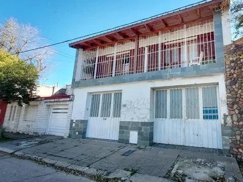 Galpon en Venta en Alberdi, USD 98.000