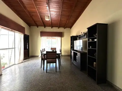 Casa en Venta en San Antonio de Areco, USD 200.000