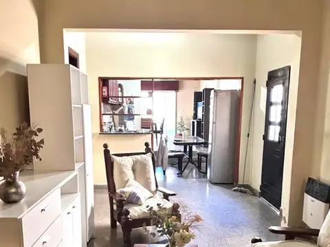 Alsina entre Lavalle y Matheu