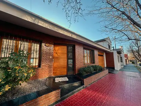 VENTA CASA 7 AMBIENTES EN ALTO DORREGO