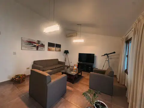 Casa en Venta en Coronel Dorrego, USD 220.000