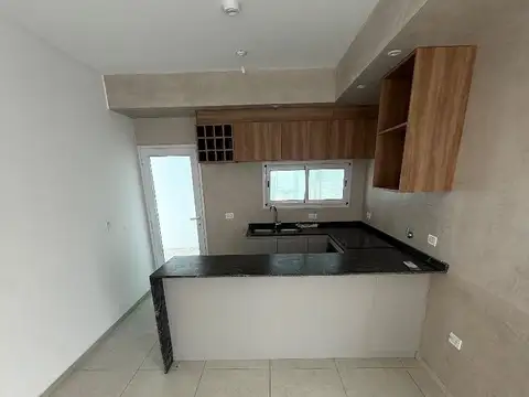Depto Tipo Casa en Alquiler de 3 ambientes