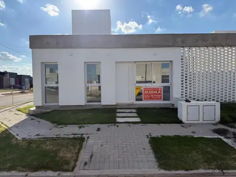 Duplex Planta baja Alquiler 2 dorm Quebradas de Manantiales