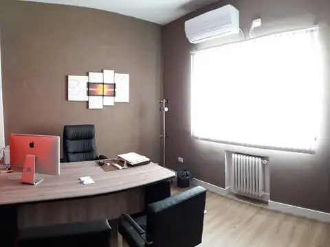Venta Oficina-Once-Reciclada-Amoblada