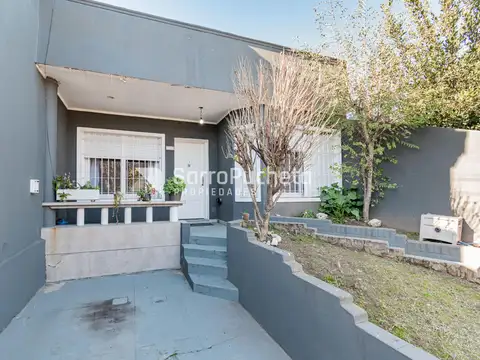 Depto Tipo Casa 3 ambientes con 2 baños