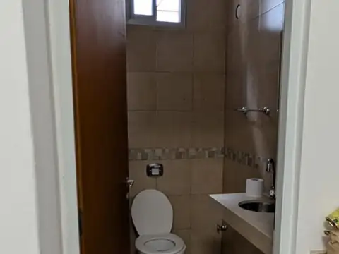 Excelente local de gran magnitud en el centro de Posadas Misiones