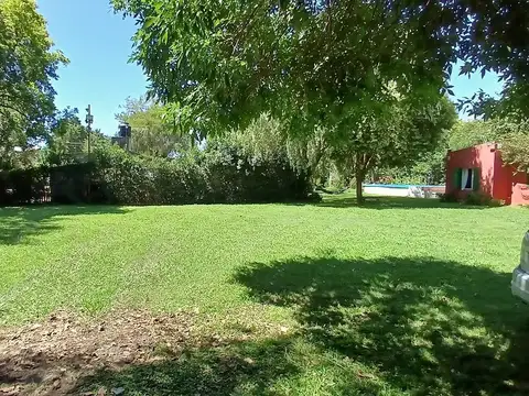 Casa quinta parque - quincho - pileta -Zona 137 y 516