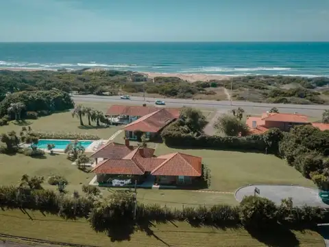 Casa 7 ambientes con 7 baños