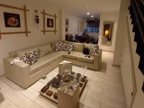 Duplex 4 Amb. con Garage - Carapachay