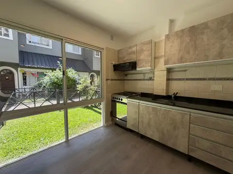 Duplex 4 ambientes Jardin y Terraza - Refaccionado a nuevo - En complejo