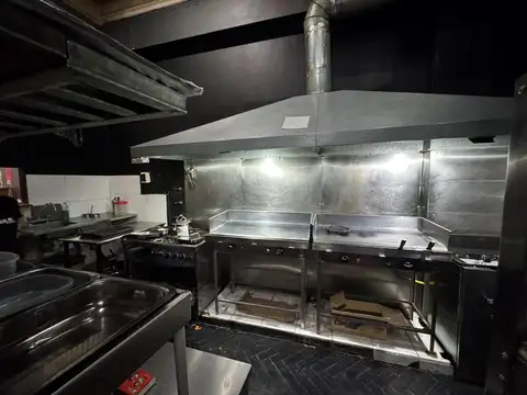 Piedras e/ Hipólito Yrigoyen y Adolfo Alsina