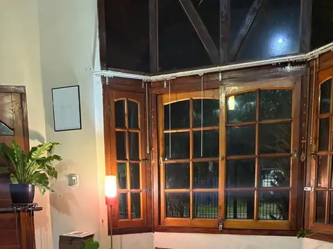 Casa en Venta con 3 cocheras