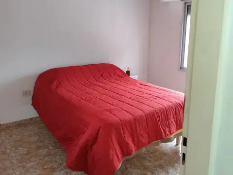 PH UBICADO EN 159 ENTRE 11 Y 12 BERISSO A LA VENTA