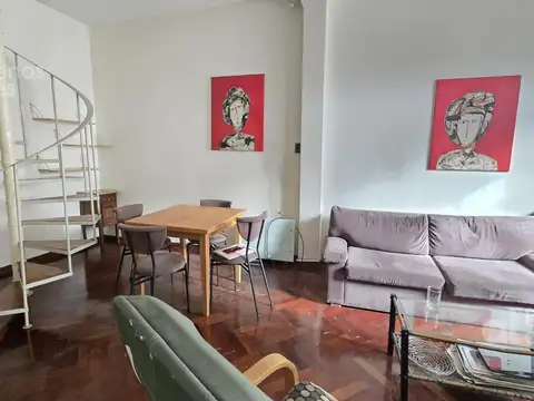 Maipu al 600, entre Viamonte y Tucumán