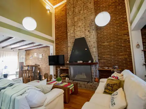 Casa en Venta en Barrio Aleman, USD 850.000