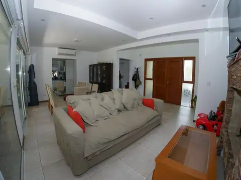 Casa en Venta en Pilar, USD 225.000