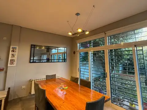 Venta hermosa casa de 4 ambientes con fondo. APTA CREDITO!