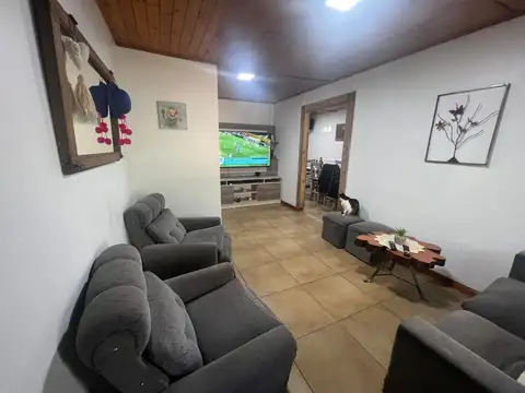 Casa 4 ambientes con 1 baño