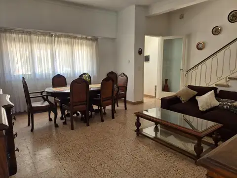 EXCELENTE PROPIEDAD CON PILETA