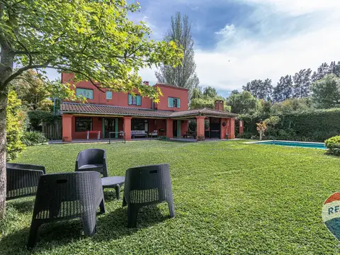 IMPERDIBLE CASA 8 AMB EN EL LUCERO JARDIN Y PILETA