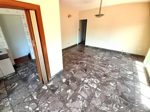 Dpto 4 Ambientes c/dependencia - ALQUILER - SAAVEDRA