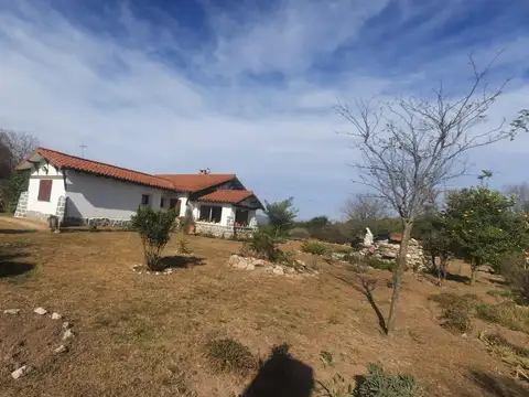 Casa en predio de 10.000 m2   14 lotes de 1.000 m2 c/u   3 has de bosque nativo