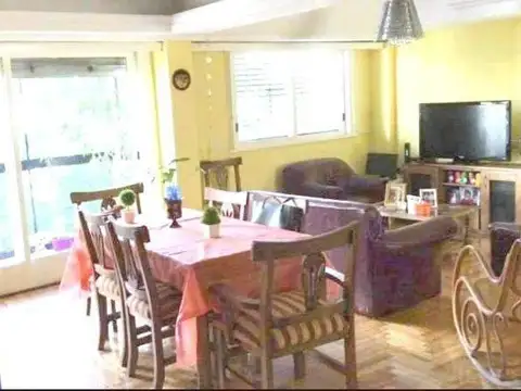 Departamento 5 ambientes con 2 baños