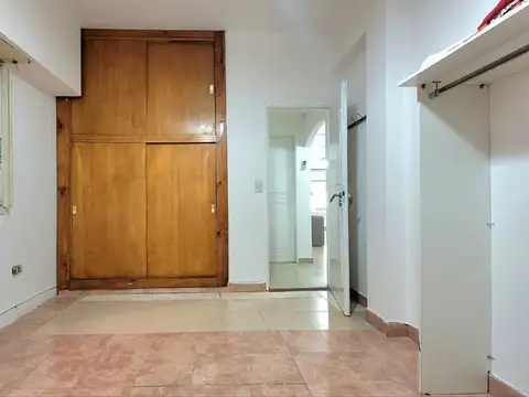 VENTA CASA 3 AMBIENTES C/COCHERA MARTIN CORONADO