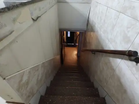 MUY LINDO DEPTO DE 4 AMB, EN EXCELENTE UBICACION