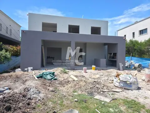 Casa en Venta en Pilar del Este - Santa Elena, USD 228.000