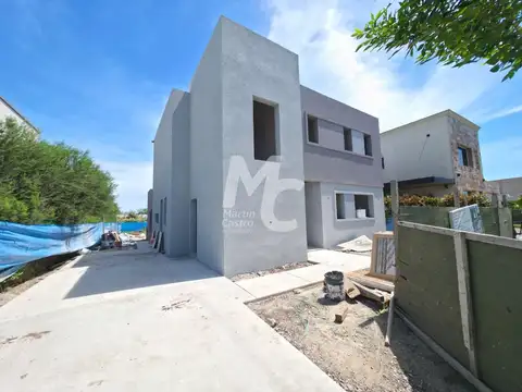 Casa en Santa Elena, Pilar Del Este