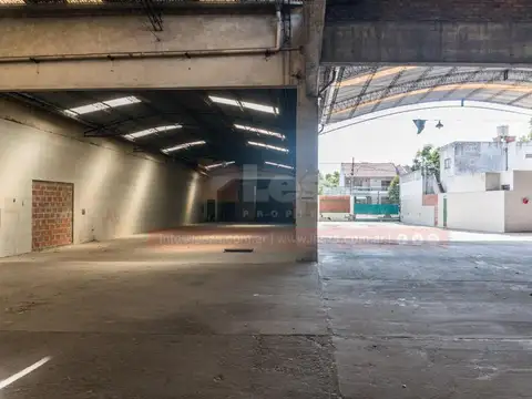 Galpon en Venta en Banfield, USD 830.000