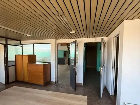 alquiler Oficinas deposito con sector carga y descarga cubierta