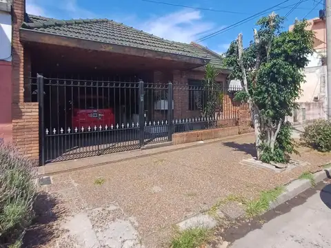 CASA 5 AMB CON COCHERA, PATIO Y TERRAZA