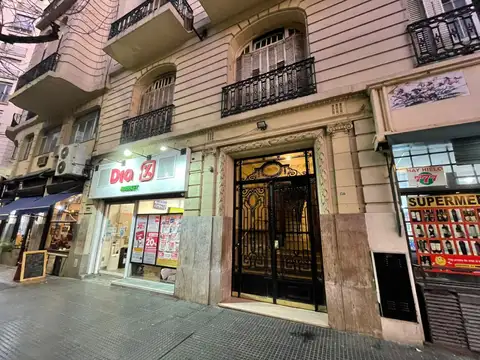 Av hipolito yrigoyen 1500, Piso 3