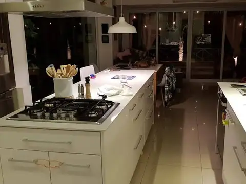 Casa en Venta en Countries y Barrios Cerrados en Tigre, USD 500.000